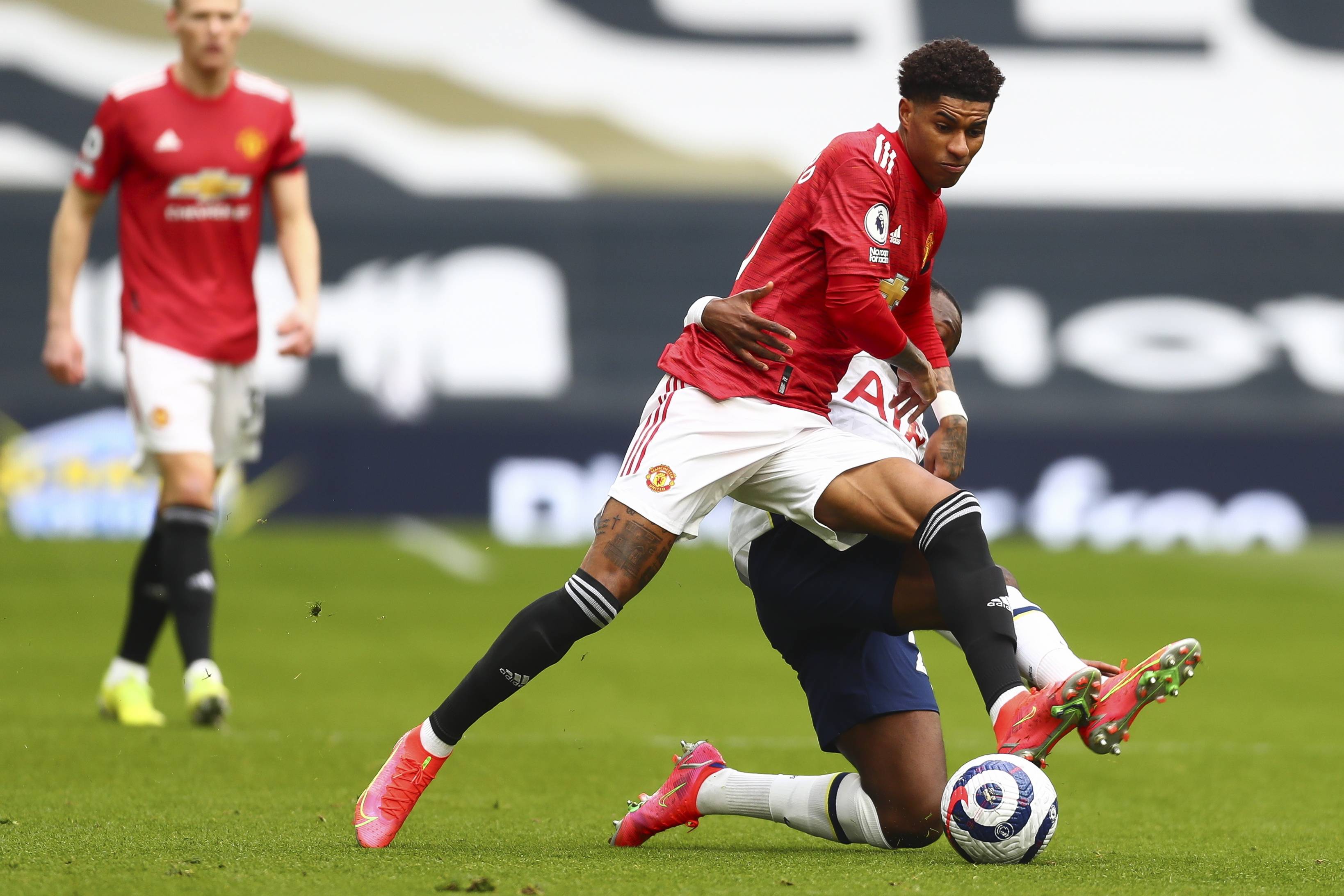 金融机构的 金融机构的