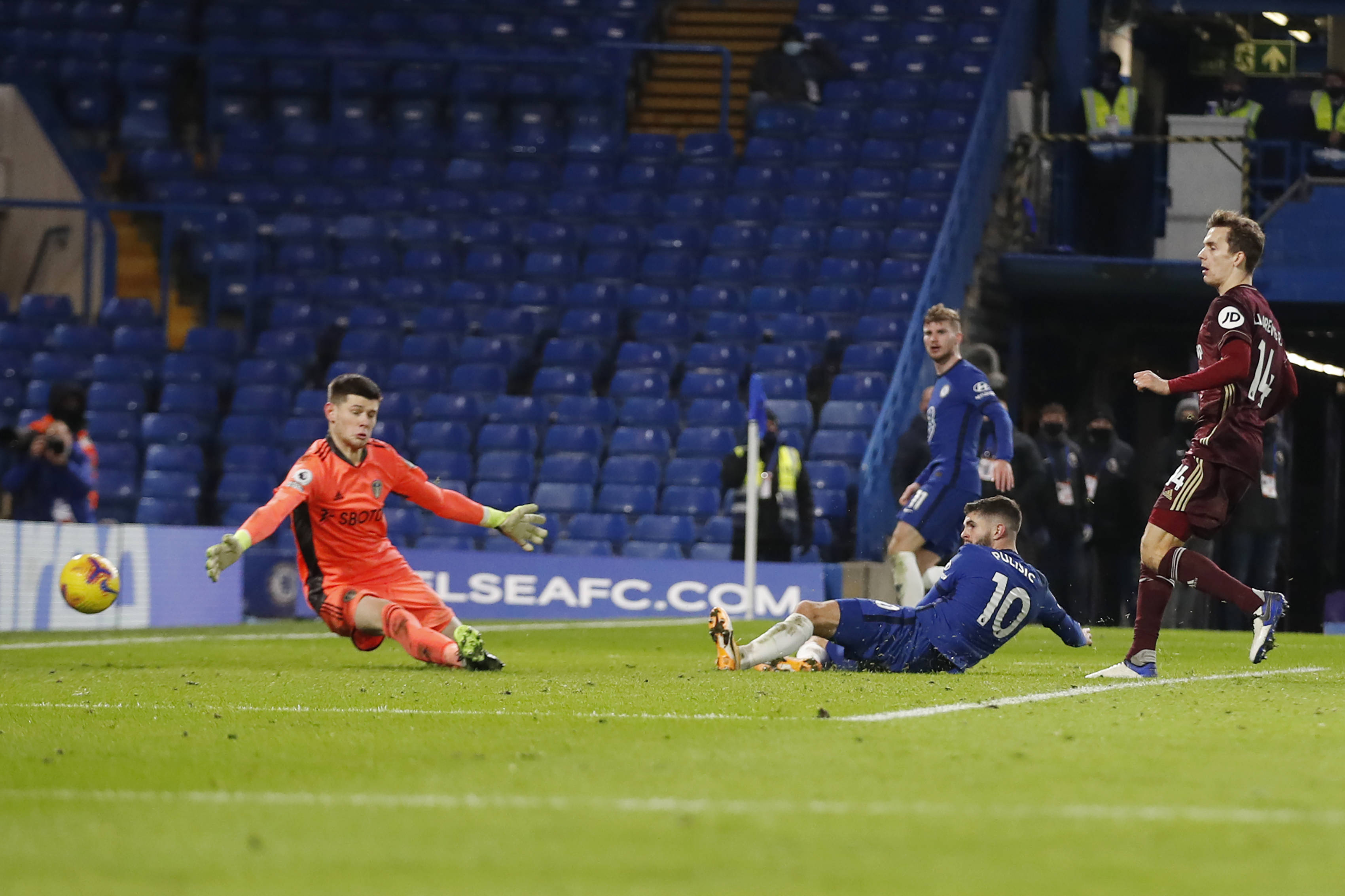 同为京学贵阳附属实验学校5名游泳健儿荣获国家二级运动员称号.