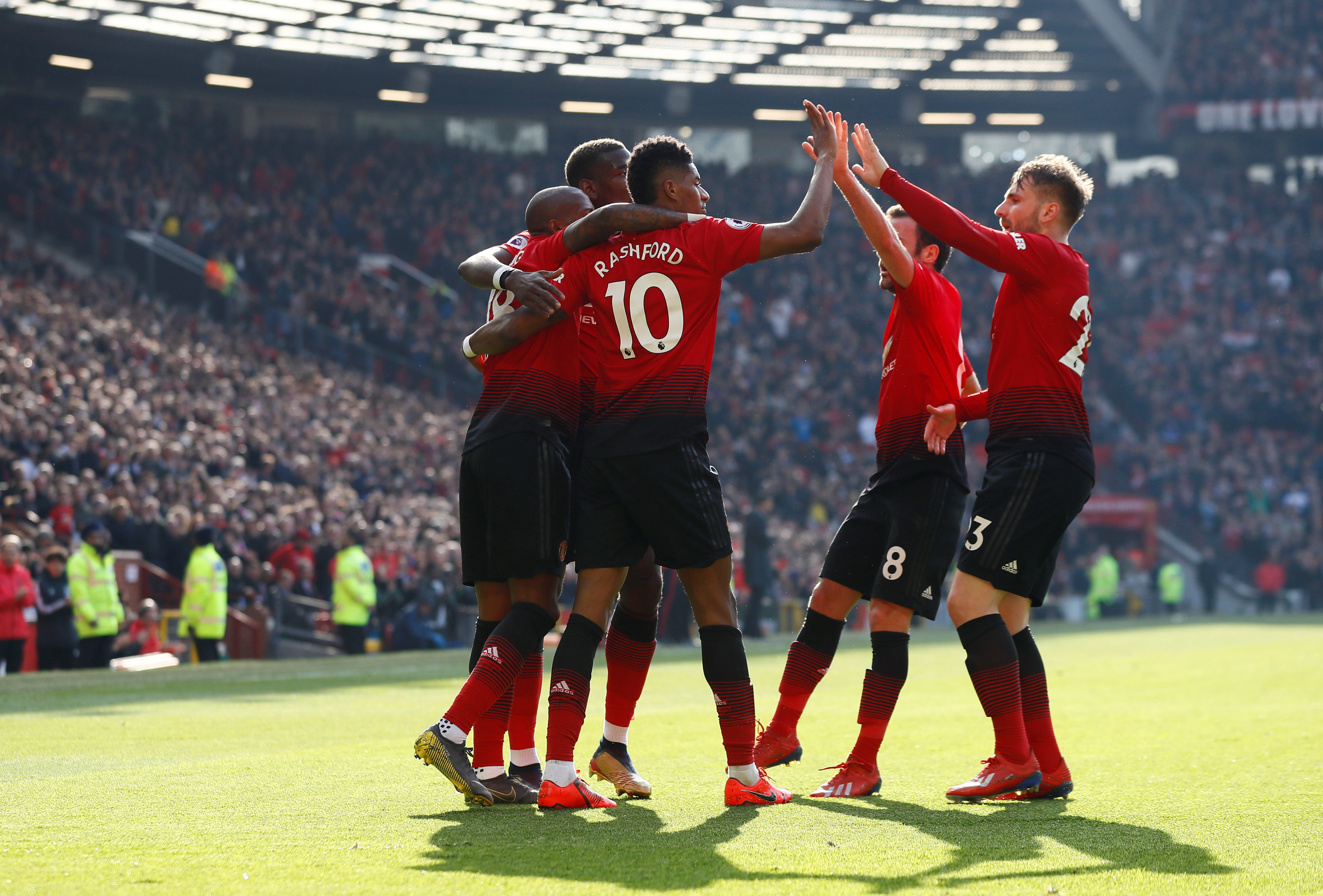 探讨民族自 探讨民族自